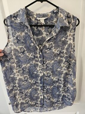 H&M Blue Paisley Sleeveless Blouse